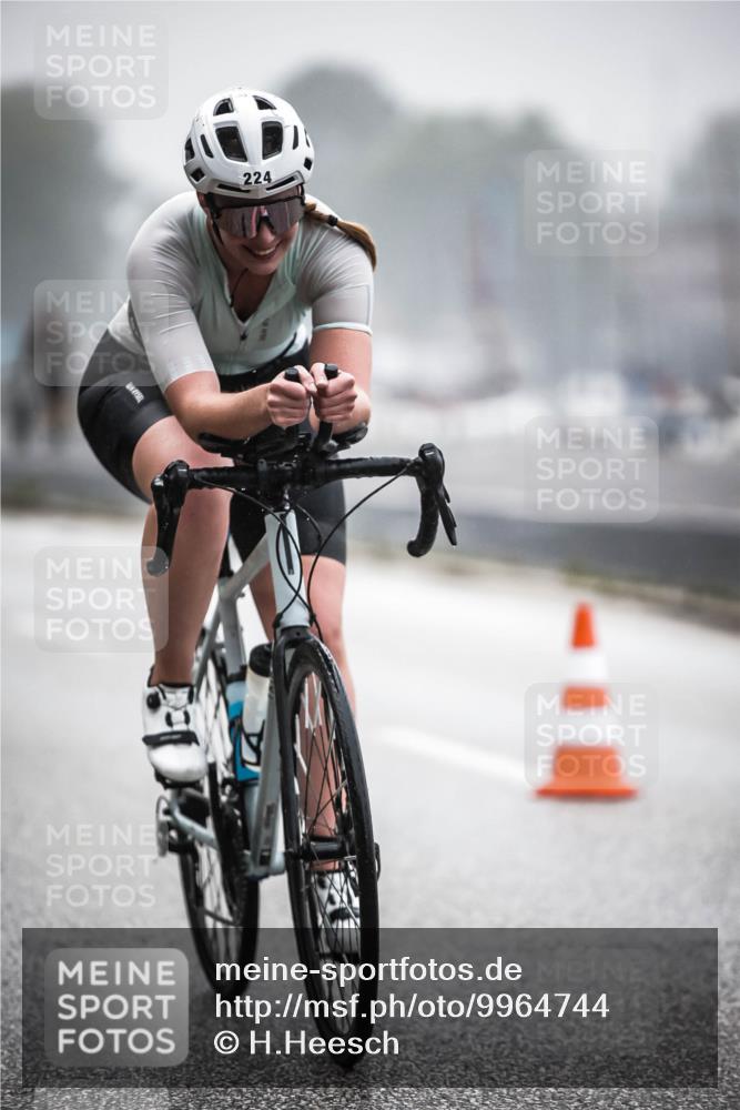 16.08.2026 - KN Förde Triathlon 2026 H.Heesch http://msf.ph/oto/9964744 16.08.2026 09:36:28 Radfahren 103, 174, 224 meine-sportfotos.de