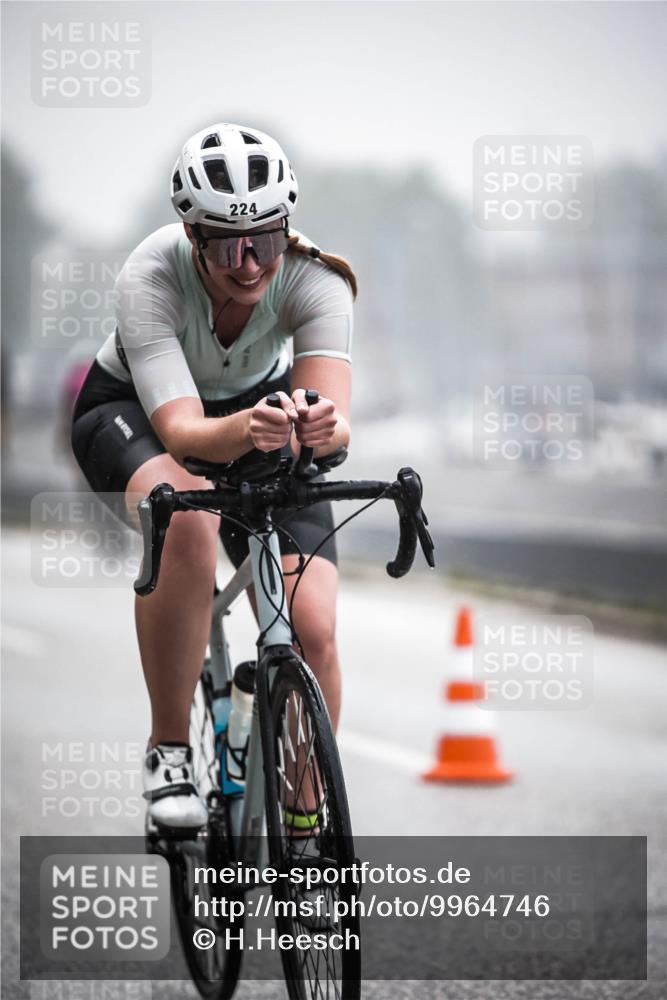 16.08.2026 - KN Förde Triathlon 2026 H.Heesch http://msf.ph/oto/9964746 16.08.2026 09:36:28 Radfahren 103, 174, 224 meine-sportfotos.de