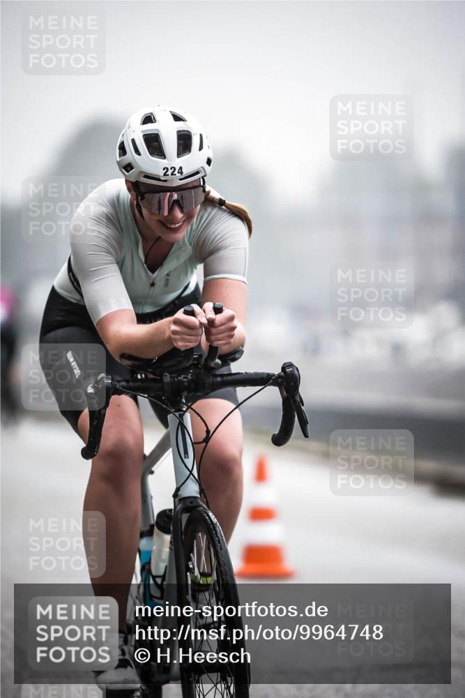 16.08.2026 - KN Förde Triathlon 2026 H.Heesch http://msf.ph/oto/9964748 16.08.2026 09:36:28 Radfahren 103, 174, 224 meine-sportfotos.de