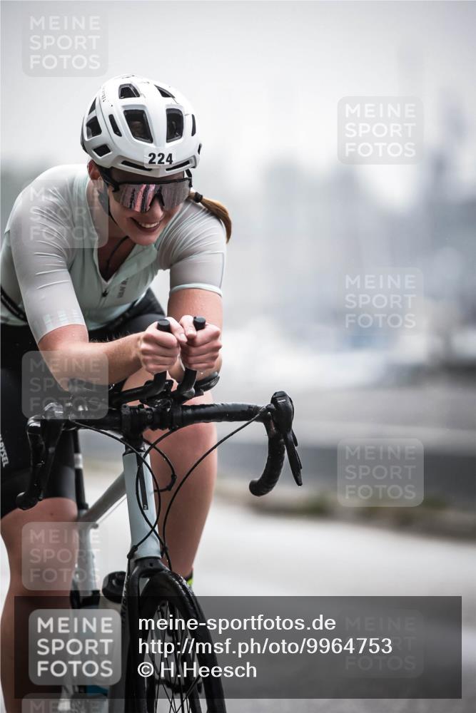 16.08.2026 - KN Förde Triathlon 2026 H.Heesch http://msf.ph/oto/9964753 16.08.2026 09:36:28 Radfahren 103, 174, 224 meine-sportfotos.de