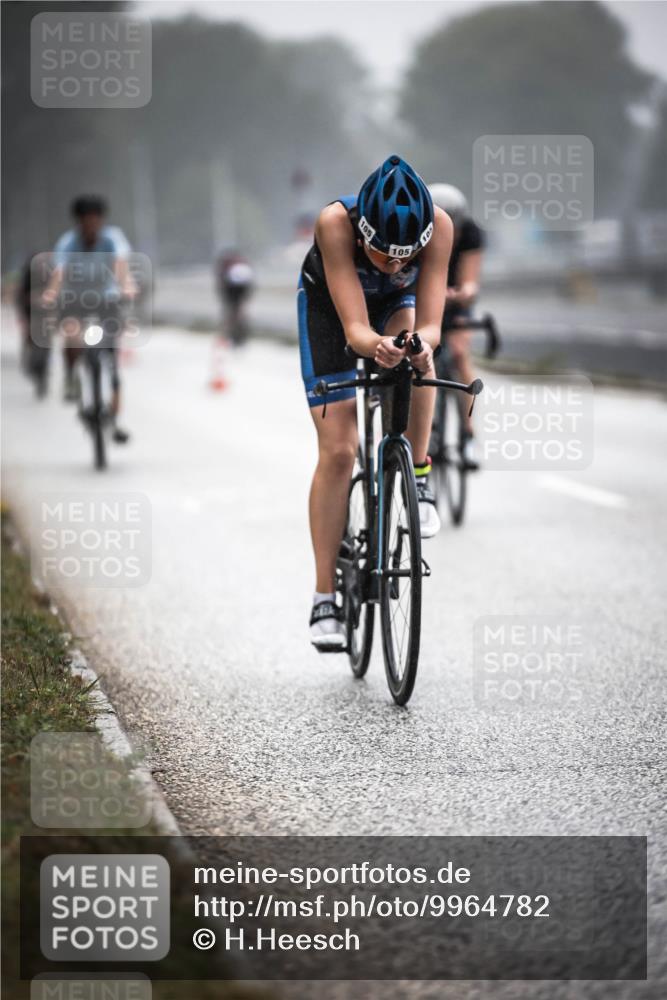 16.08.2026 - KN Förde Triathlon 2026 H.Heesch http://msf.ph/oto/9964782 16.08.2026 09:36:49 Radfahren 105, 114, 115, 227, 236 meine-sportfotos.de