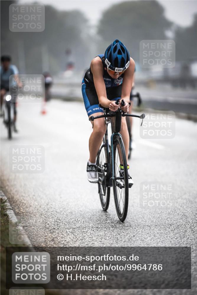 16.08.2026 - KN Förde Triathlon 2026 H.Heesch http://msf.ph/oto/9964786 16.08.2026 09:36:49 Radfahren 105, 114, 115, 227, 236 meine-sportfotos.de