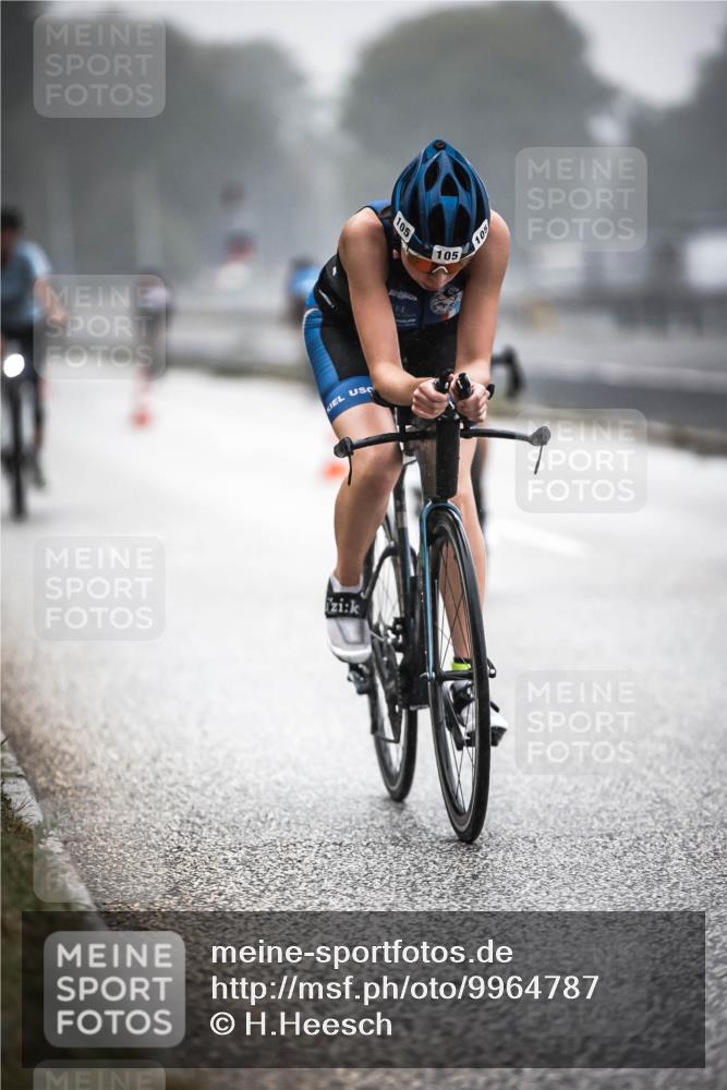 16.08.2026 - KN Förde Triathlon 2026 H.Heesch http://msf.ph/oto/9964787 16.08.2026 09:36:49 Radfahren 105, 114, 115, 227, 236 meine-sportfotos.de