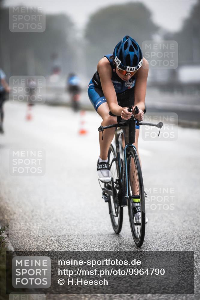 16.08.2026 - KN Förde Triathlon 2026 H.Heesch http://msf.ph/oto/9964790 16.08.2026 09:36:49 Radfahren 105, 114, 115, 227, 236 meine-sportfotos.de