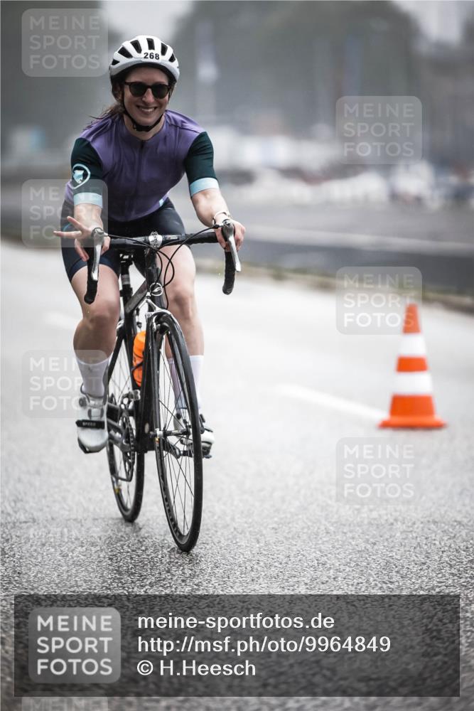 16.08.2026 - KN Förde Triathlon 2026 H.Heesch http://msf.ph/oto/9964849 16.08.2026 09:37:05 Radfahren 145, 190, 200, 250, 268 meine-sportfotos.de