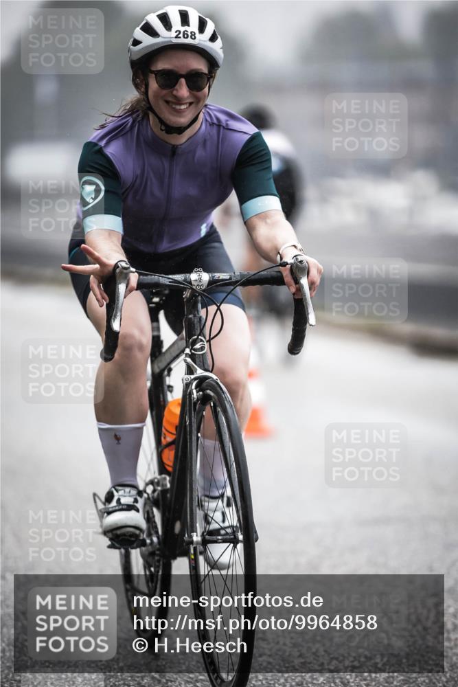 16.08.2026 - KN Förde Triathlon 2026 H.Heesch http://msf.ph/oto/9964858 16.08.2026 09:37:05 Radfahren 145, 190, 200, 250, 268 meine-sportfotos.de