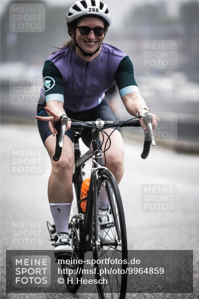 16.08.2026 - KN Förde Triathlon 2026 H.Heesch http://msf.ph/oto/9964859 16.08.2026 09:37:05 Radfahren 145, 190, 200, 250, 268 meine-sportfotos.de