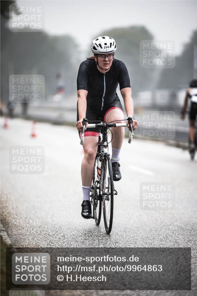 16.08.2026 - KN Förde Triathlon 2026 H.Heesch http://msf.ph/oto/9964863 16.08.2026 09:37:06 Radfahren 145, 153, 200, 250, 268 meine-sportfotos.de