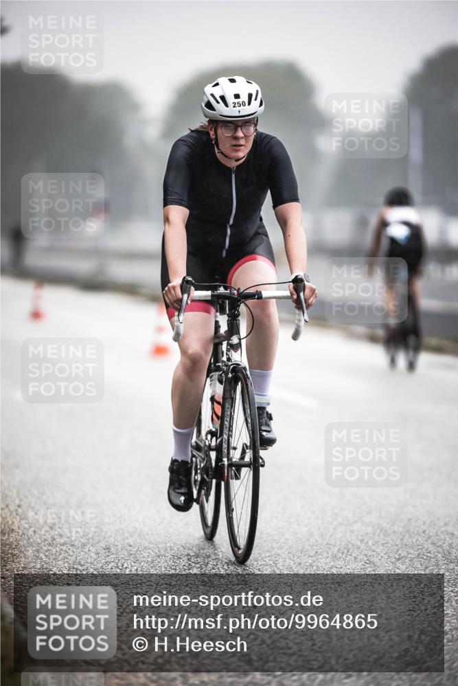 16.08.2026 - KN Förde Triathlon 2026 H.Heesch http://msf.ph/oto/9964865 16.08.2026 09:37:06 Radfahren 145, 153, 200, 250, 268 meine-sportfotos.de