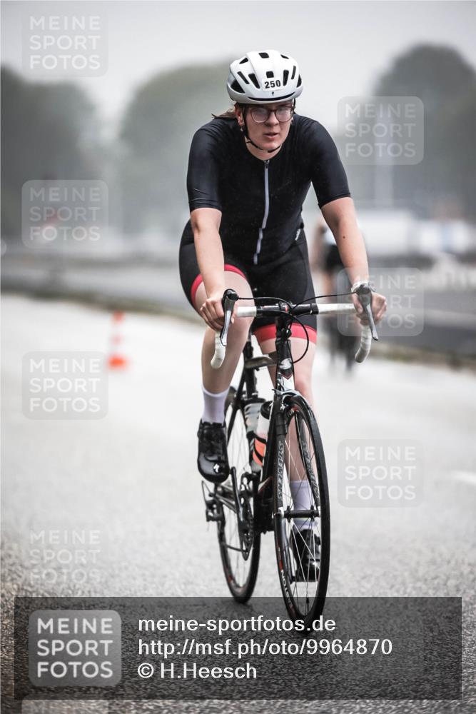 16.08.2026 - KN Förde Triathlon 2026 H.Heesch http://msf.ph/oto/9964870 16.08.2026 09:37:06 Radfahren 145, 153, 200, 250, 268 meine-sportfotos.de