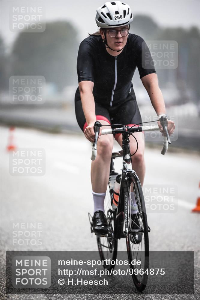16.08.2026 - KN Förde Triathlon 2026 H.Heesch http://msf.ph/oto/9964875 16.08.2026 09:37:07 Radfahren 145, 153, 200, 250, 268 meine-sportfotos.de