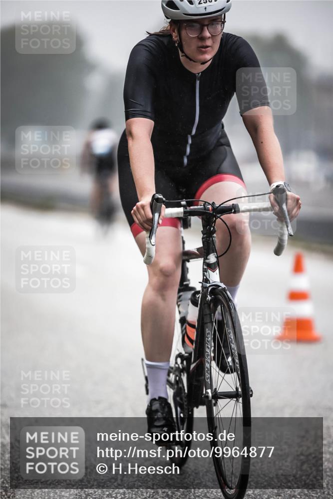 16.08.2026 - KN Förde Triathlon 2026 H.Heesch http://msf.ph/oto/9964877 16.08.2026 09:37:07 Radfahren 145, 153, 200, 250, 268 meine-sportfotos.de