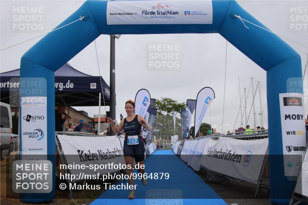 16.08.2026 - KN Förde Triathlon 2026 Markus Tischler http://msf.ph/oto/9964879 16.08.2026 10:12:29 Ziel 102, 102 meine-sportfotos.de