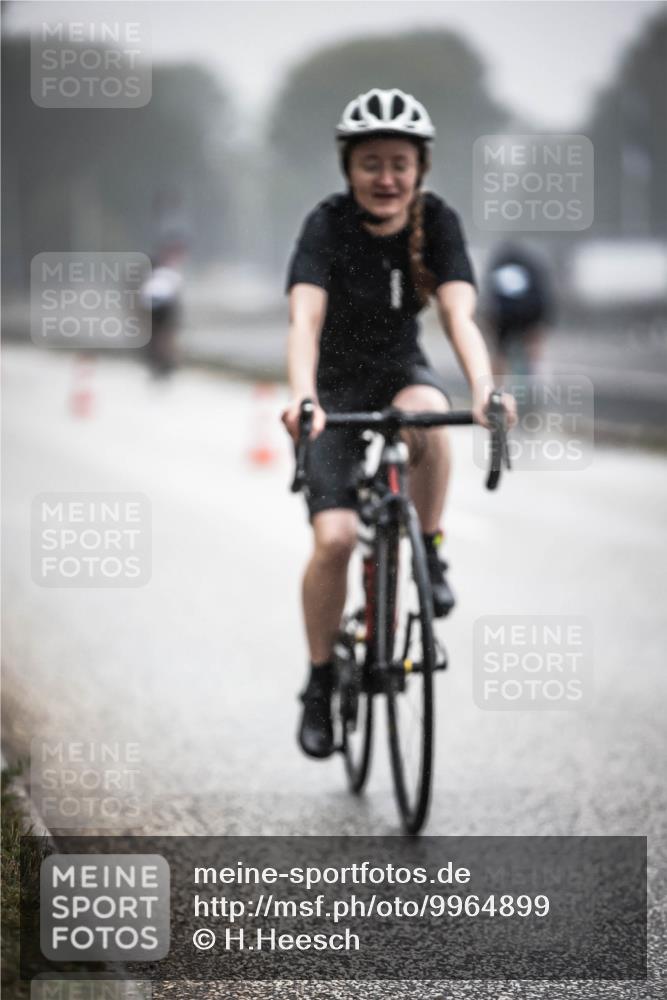 16.08.2026 - KN Förde Triathlon 2026 H.Heesch http://msf.ph/oto/9964899 16.08.2026 09:37:10 Radfahren 145, 153, 169, 200 meine-sportfotos.de
