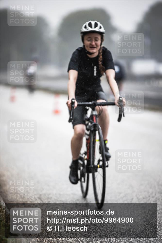 16.08.2026 - KN Förde Triathlon 2026 H.Heesch http://msf.ph/oto/9964900 16.08.2026 09:37:11 Radfahren 145, 153, 169, 200 meine-sportfotos.de