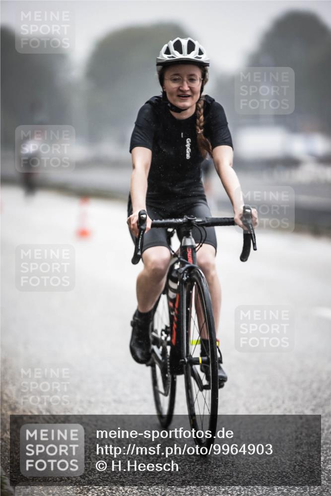 16.08.2026 - KN Förde Triathlon 2026 H.Heesch http://msf.ph/oto/9964903 16.08.2026 09:37:11 Radfahren 145, 153, 169, 200 meine-sportfotos.de