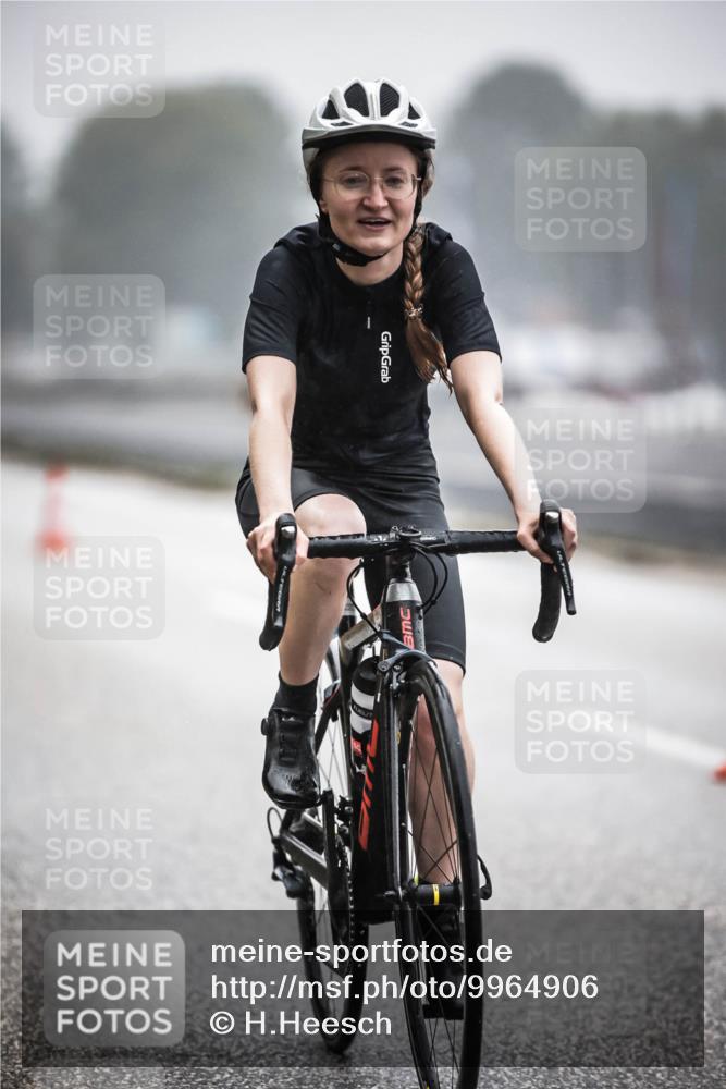 16.08.2026 - KN Förde Triathlon 2026 H.Heesch http://msf.ph/oto/9964906 16.08.2026 09:37:11 Radfahren 145, 153, 169, 200 meine-sportfotos.de