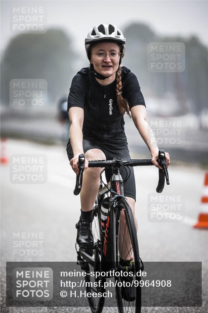 16.08.2026 - KN Förde Triathlon 2026 H.Heesch http://msf.ph/oto/9964908 16.08.2026 09:37:11 Radfahren 145, 153, 169, 200 meine-sportfotos.de