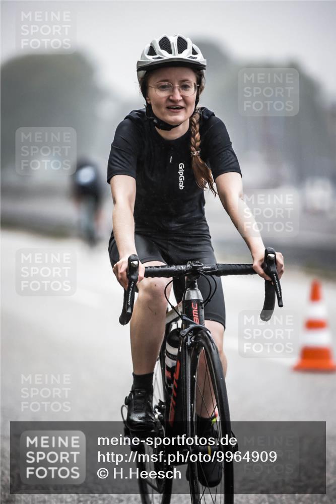 16.08.2026 - KN Förde Triathlon 2026 H.Heesch http://msf.ph/oto/9964909 16.08.2026 09:37:11 Radfahren 145, 153, 169, 200 meine-sportfotos.de