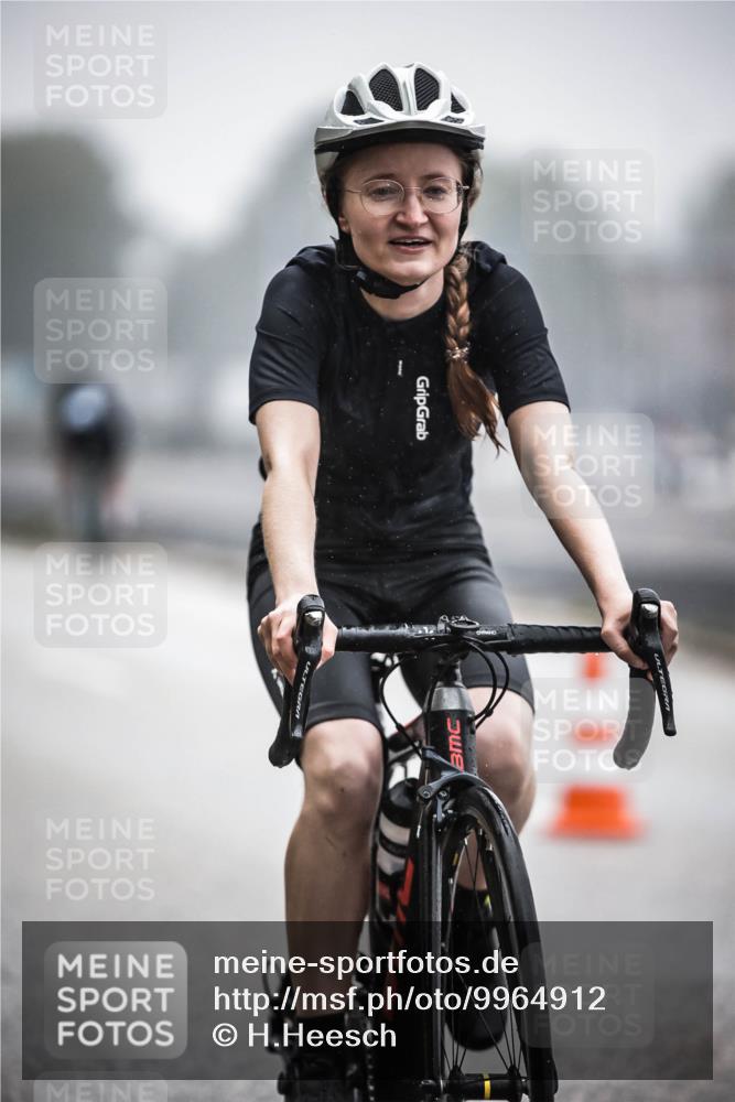 16.08.2026 - KN Förde Triathlon 2026 H.Heesch http://msf.ph/oto/9964912 16.08.2026 09:37:11 Radfahren 145, 153, 169, 200 meine-sportfotos.de