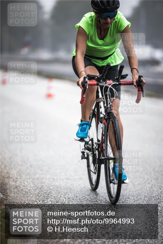 16.08.2026 - KN Förde Triathlon 2026 H.Heesch http://msf.ph/oto/9964993 16.08.2026 09:37:34 Radfahren 191, 197 meine-sportfotos.de