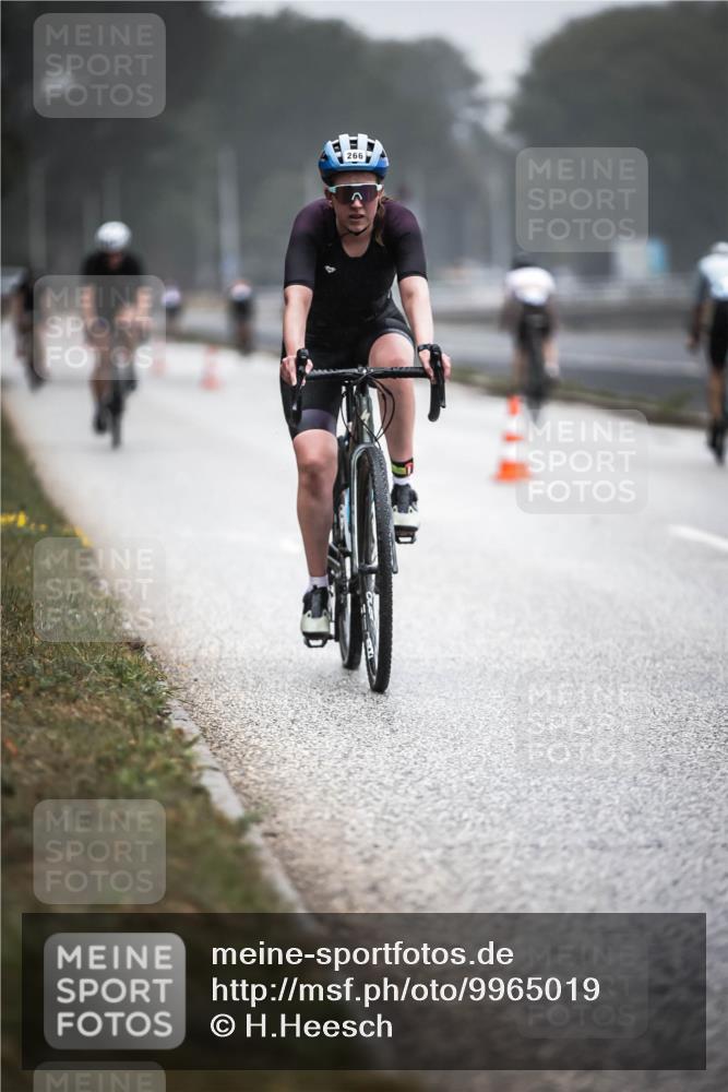16.08.2026 - KN Förde Triathlon 2026 H.Heesch http://msf.ph/oto/9965019 16.08.2026 09:38:03 Radfahren 142, 152, 172, 184, 230, 266 meine-sportfotos.de