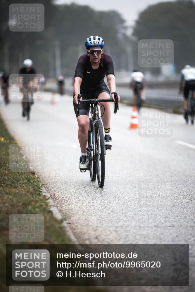 16.08.2026 - KN Förde Triathlon 2026 H.Heesch http://msf.ph/oto/9965020 16.08.2026 09:38:03 Radfahren 142, 152, 172, 184, 230, 266 meine-sportfotos.de