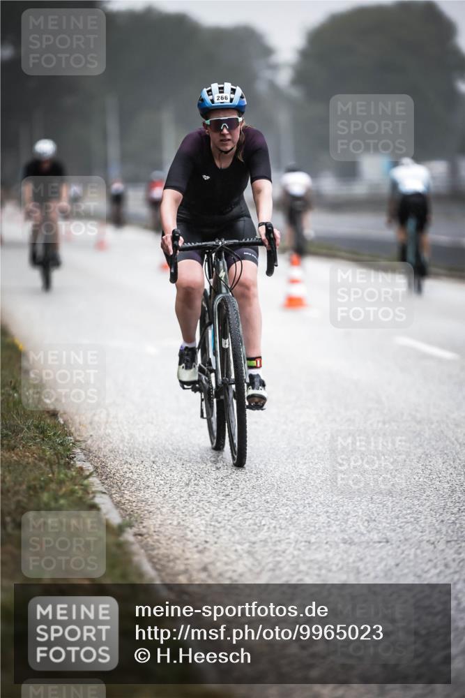 16.08.2026 - KN Förde Triathlon 2026 H.Heesch http://msf.ph/oto/9965023 16.08.2026 09:38:03 Radfahren 142, 152, 172, 184, 230, 266 meine-sportfotos.de