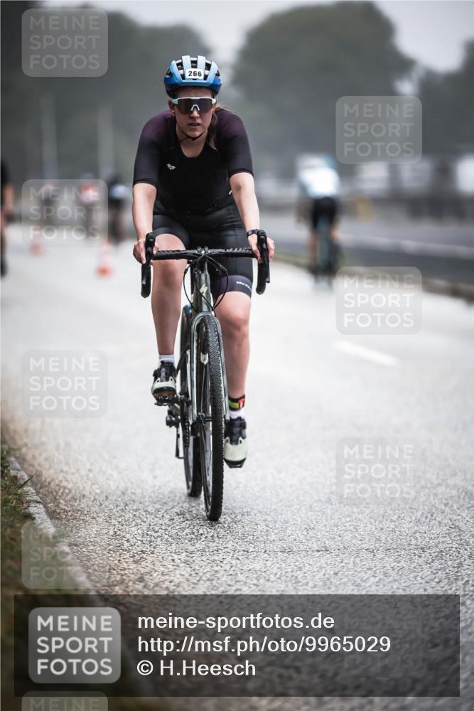 16.08.2026 - KN Förde Triathlon 2026 H.Heesch http://msf.ph/oto/9965029 16.08.2026 09:38:04 Radfahren 142, 172, 184, 264, 266 meine-sportfotos.de