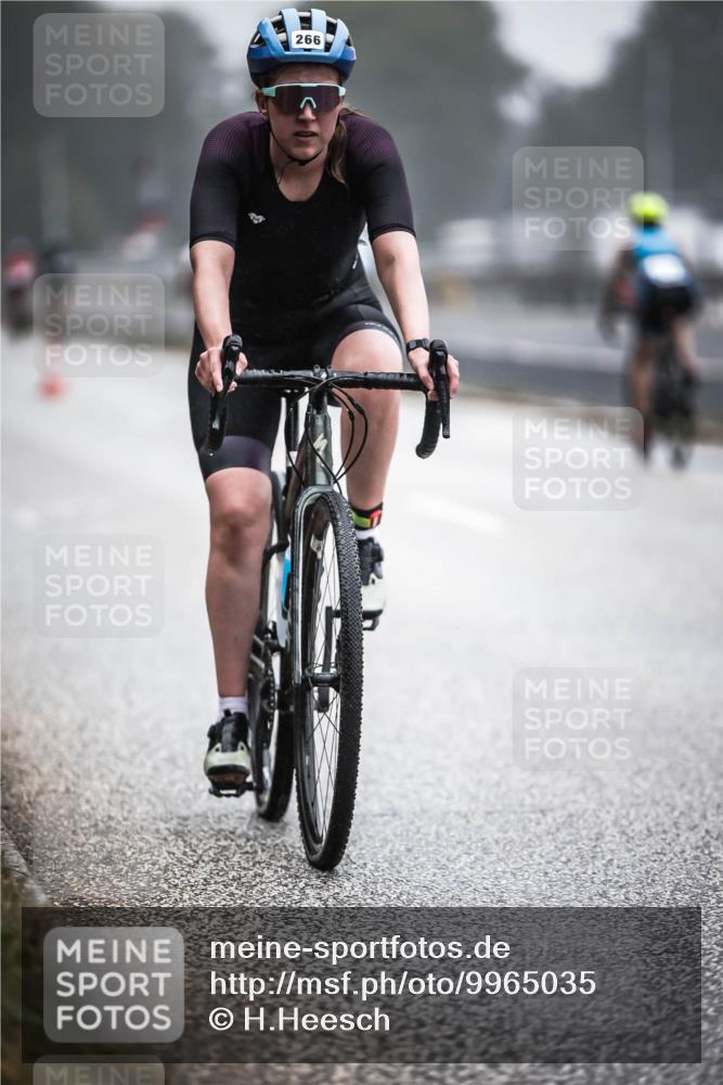 16.08.2026 - KN Förde Triathlon 2026 H.Heesch http://msf.ph/oto/9965035 16.08.2026 09:38:04 Radfahren 142, 172, 184, 264, 266 meine-sportfotos.de