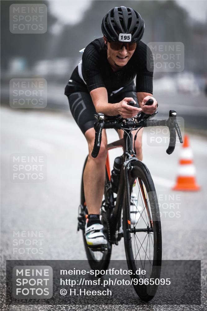 16.08.2026 - KN Förde Triathlon 2026 H.Heesch http://msf.ph/oto/9965095 16.08.2026 09:38:20 Radfahren 123, 195, 212, 225, 233, 234 meine-sportfotos.de