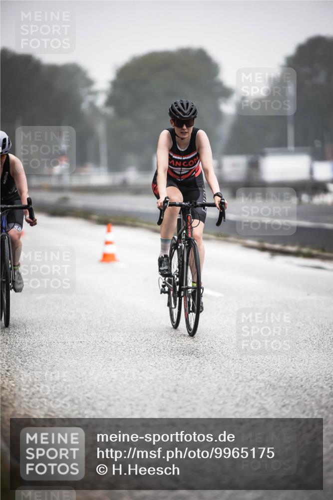 16.08.2026 - KN Förde Triathlon 2026 H.Heesch http://msf.ph/oto/9965175 16.08.2026 09:38:40 Radfahren 108, 109, 164, 166, 178, 187, 192, 263 meine-sportfotos.de