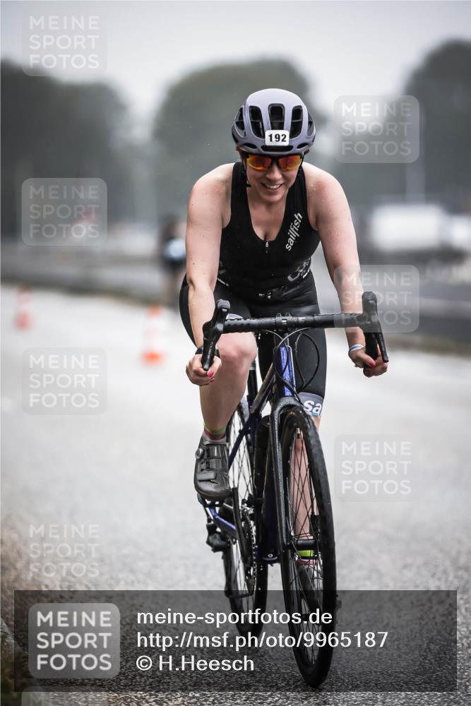 16.08.2026 - KN Förde Triathlon 2026 H.Heesch http://msf.ph/oto/9965187 16.08.2026 09:38:41 Radfahren 109, 126, 164, 166, 178, 187, 192, 263 meine-sportfotos.de