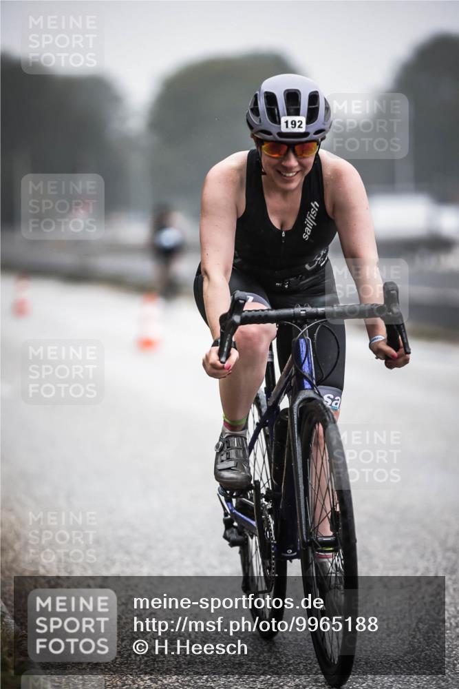 16.08.2026 - KN Förde Triathlon 2026 H.Heesch http://msf.ph/oto/9965188 16.08.2026 09:38:41 Radfahren 109, 126, 164, 166, 178, 187, 192, 263 meine-sportfotos.de
