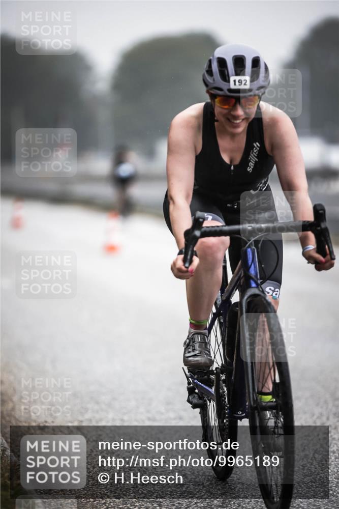 16.08.2026 - KN Förde Triathlon 2026 H.Heesch http://msf.ph/oto/9965189 16.08.2026 09:38:41 Radfahren 109, 126, 164, 166, 178, 187, 192, 263 meine-sportfotos.de