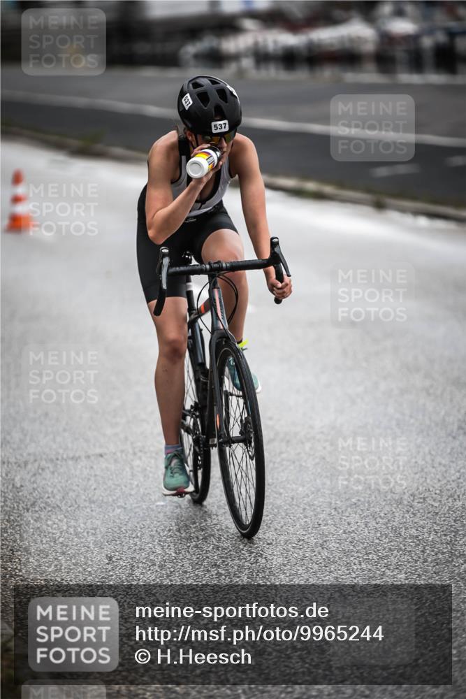 16.08.2026 - KN Förde Triathlon 2026 H.Heesch http://msf.ph/oto/9965244 16.08.2026 09:17:36 Radfahren 119, 142, 537 meine-sportfotos.de