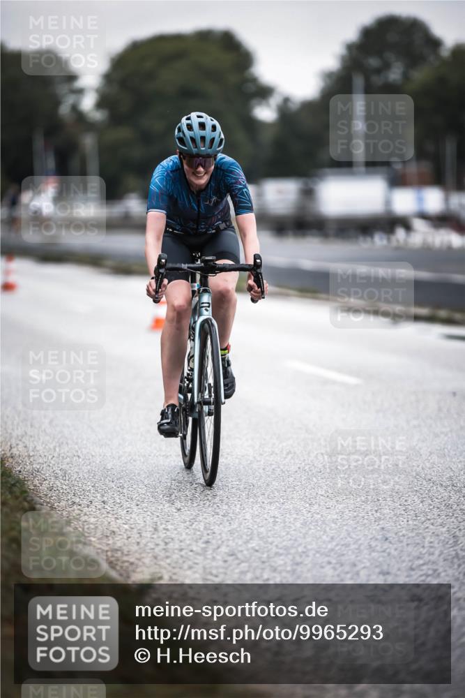 16.08.2026 - KN Förde Triathlon 2026 H.Heesch http://msf.ph/oto/9965293 16.08.2026 09:20:03 Radfahren 127, 129, 142, 148 meine-sportfotos.de