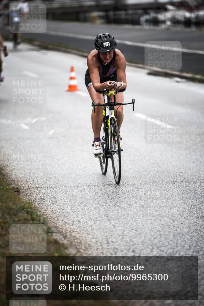 16.08.2026 - KN Förde Triathlon 2026 H.Heesch http://msf.ph/oto/9965300 16.08.2026 09:20:15 Radfahren 110, 113 meine-sportfotos.de