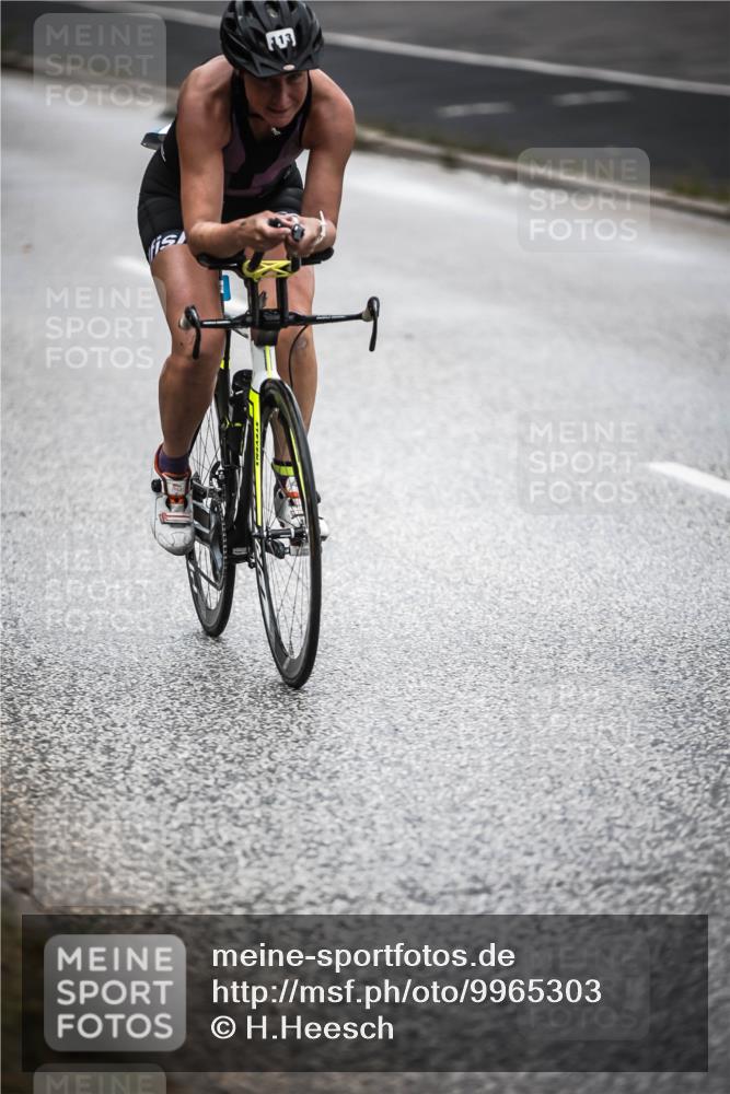16.08.2026 - KN Förde Triathlon 2026 H.Heesch http://msf.ph/oto/9965303 16.08.2026 09:20:15 Radfahren 110, 113 meine-sportfotos.de