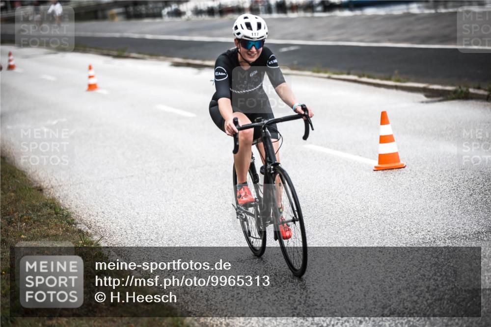 16.08.2026 - KN Förde Triathlon 2026 H.Heesch http://msf.ph/oto/9965313 16.08.2026 09:20:25 Radfahren 117, 122, 130, 143 meine-sportfotos.de