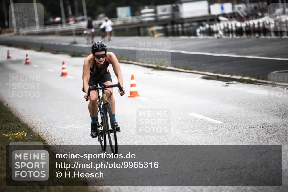 16.08.2026 - KN Förde Triathlon 2026 H.Heesch http://msf.ph/oto/9965316 16.08.2026 09:20:26 Radfahren 117, 122, 130, 143 meine-sportfotos.de