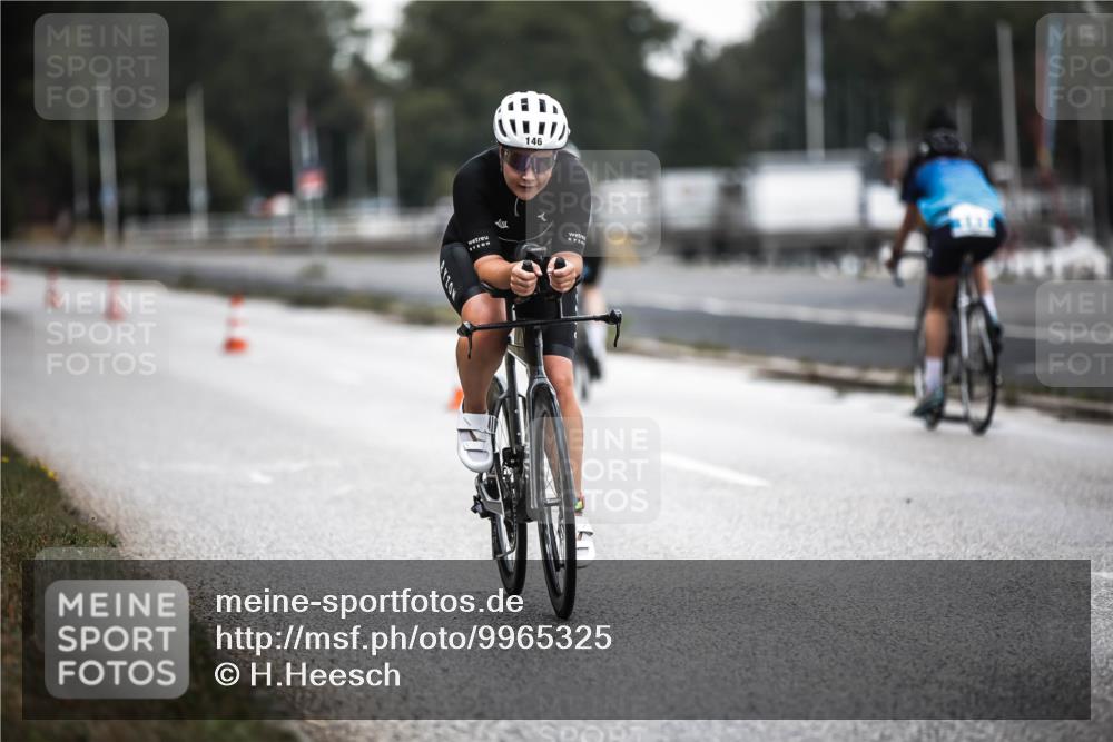 16.08.2026 - KN Förde Triathlon 2026 H.Heesch http://msf.ph/oto/9965325 16.08.2026 09:20:36 Radfahren 146, 149 meine-sportfotos.de