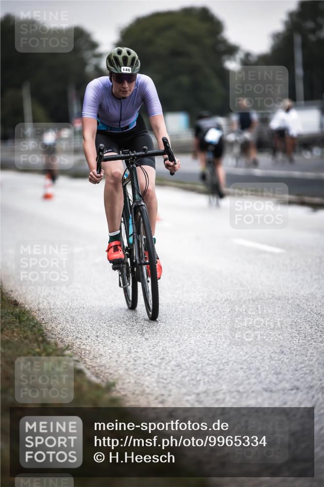 16.08.2026 - KN Förde Triathlon 2026 H.Heesch http://msf.ph/oto/9965334 16.08.2026 09:20:52 Radfahren 131, 140 meine-sportfotos.de
