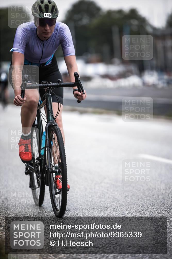 16.08.2026 - KN Förde Triathlon 2026 H.Heesch http://msf.ph/oto/9965339 16.08.2026 09:20:53 Radfahren 140 meine-sportfotos.de