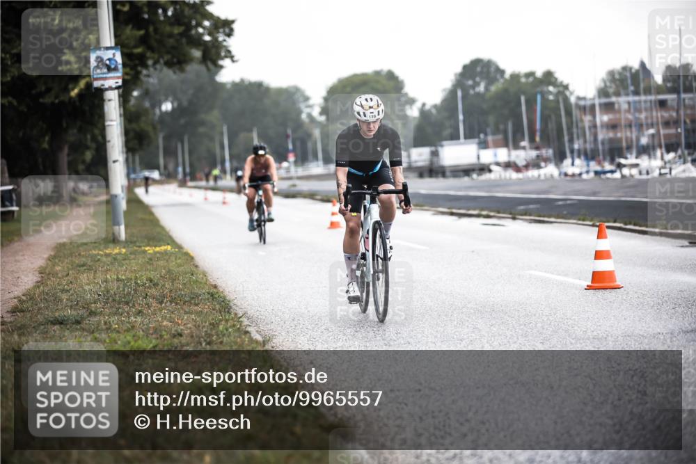 16.08.2026 - KN Förde Triathlon 2026 H.Heesch http://msf.ph/oto/9965557 16.08.2026 09:24:05 Radfahren 105, 108, 120, 154 meine-sportfotos.de