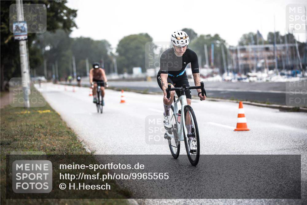 16.08.2026 - KN Förde Triathlon 2026 H.Heesch http://msf.ph/oto/9965565 16.08.2026 09:24:06 Radfahren 105, 108, 120, 154 meine-sportfotos.de