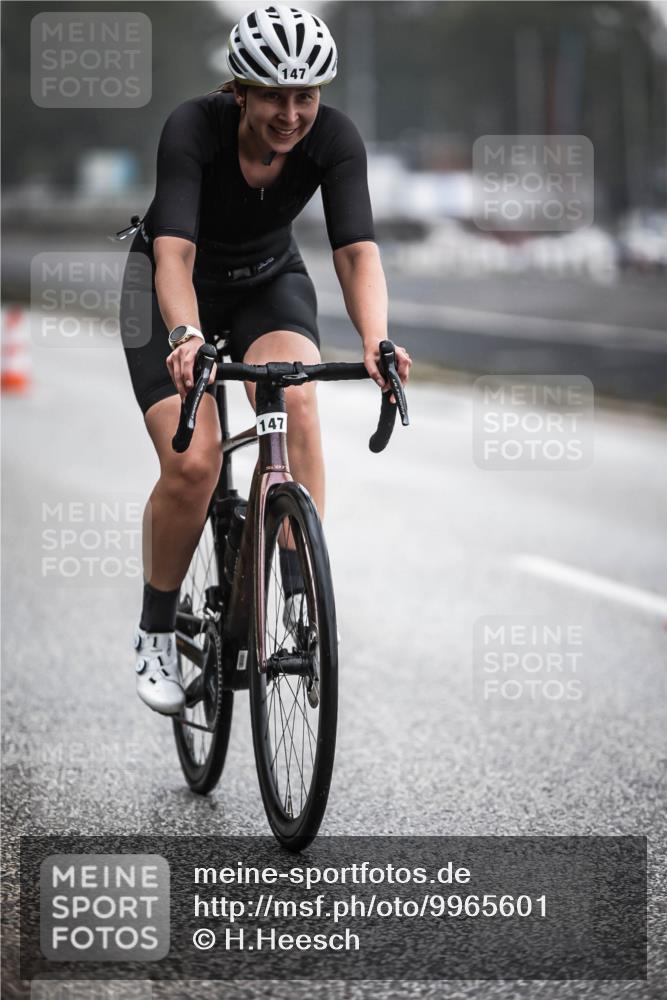 16.08.2026 - KN Förde Triathlon 2026 H.Heesch http://msf.ph/oto/9965601 16.08.2026 09:24:20 Radfahren 147, 175, 183, 197 meine-sportfotos.de