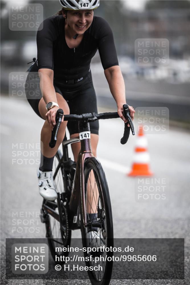 16.08.2026 - KN Förde Triathlon 2026 H.Heesch http://msf.ph/oto/9965606 16.08.2026 09:24:20 Radfahren 147, 175, 183, 197 meine-sportfotos.de