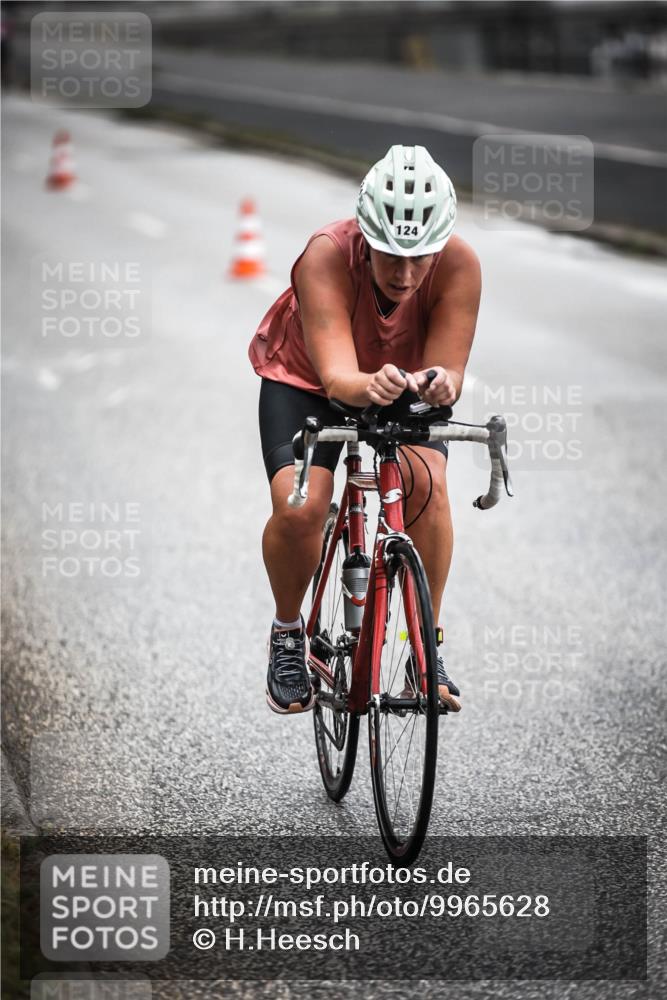 16.08.2026 - KN Förde Triathlon 2026 H.Heesch http://msf.ph/oto/9965628 16.08.2026 09:24:42 Radfahren 124, 158, 162 meine-sportfotos.de