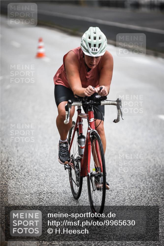 16.08.2026 - KN Förde Triathlon 2026 H.Heesch http://msf.ph/oto/9965630 16.08.2026 09:24:42 Radfahren 124, 158, 162 meine-sportfotos.de